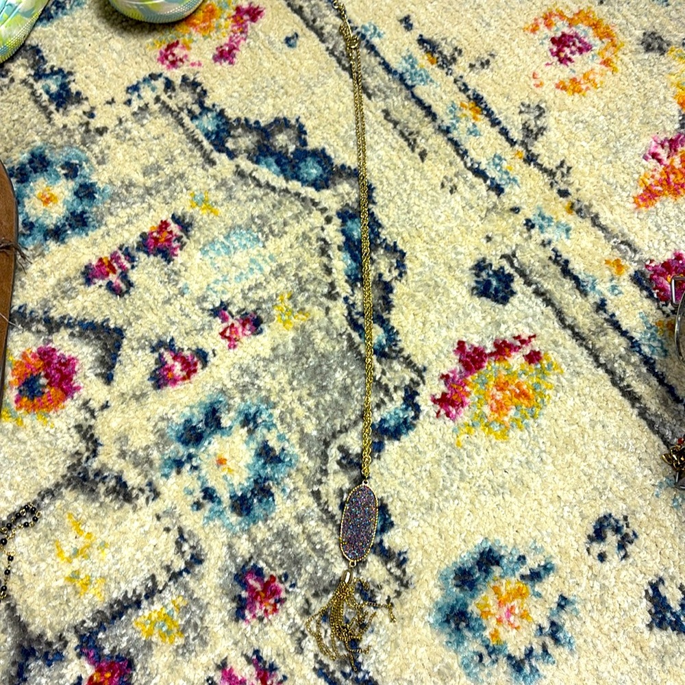 Long necklace with druzy stone